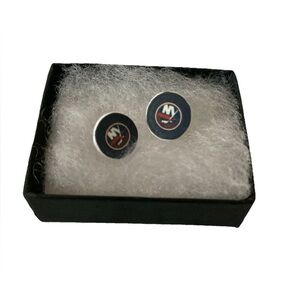 New York islander stud earrings